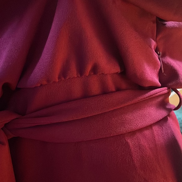 Kensie
Textured Knit Boat Neck Self-Tie Waist Short Sleeve Blouson Dress - Picture 7 of 12